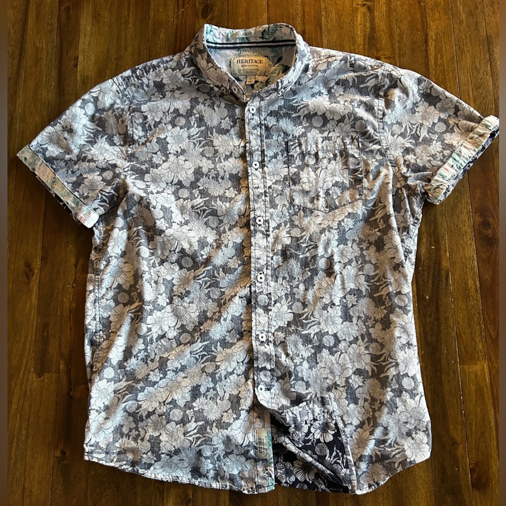 Report Collection Heritage short sleeve shirt Slim Fit Size Large Floral